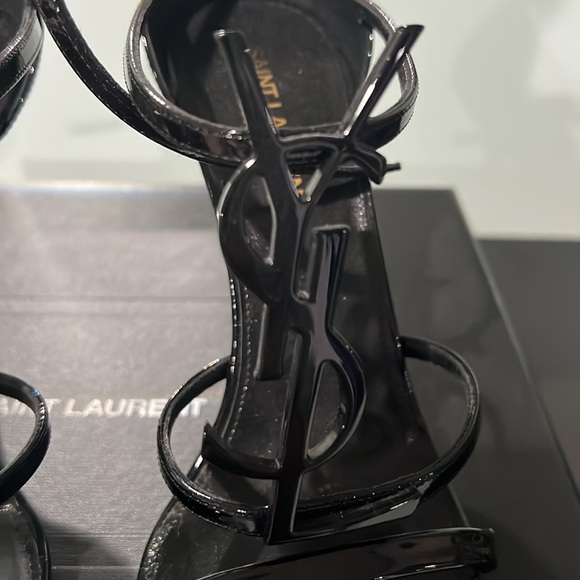 SAINT LAURENT CASSANDRA SANDALS IN PATENT LEATHER - Picture 5 of 7